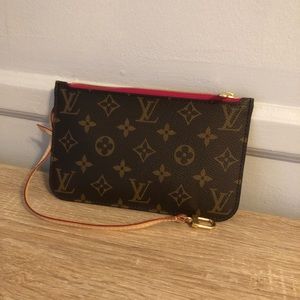 Louis vuitton neverfull pouch